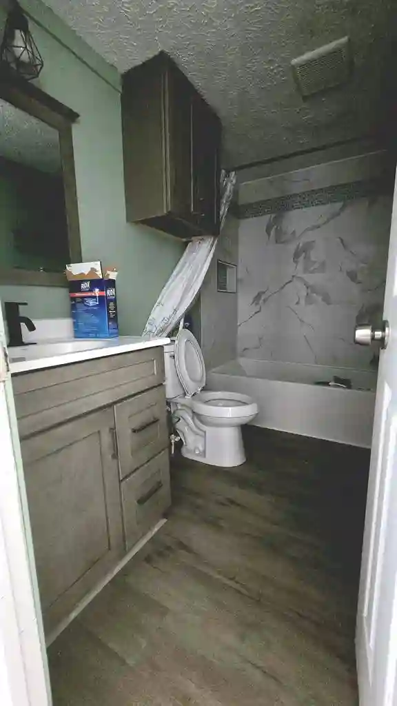 Priv rm/bath; garage; military only