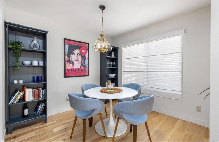 🏡 Room in Eastlake w/ Utilities