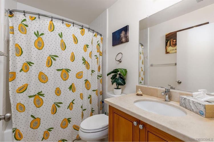 🏡 Room in Eastlake w/ Utilities