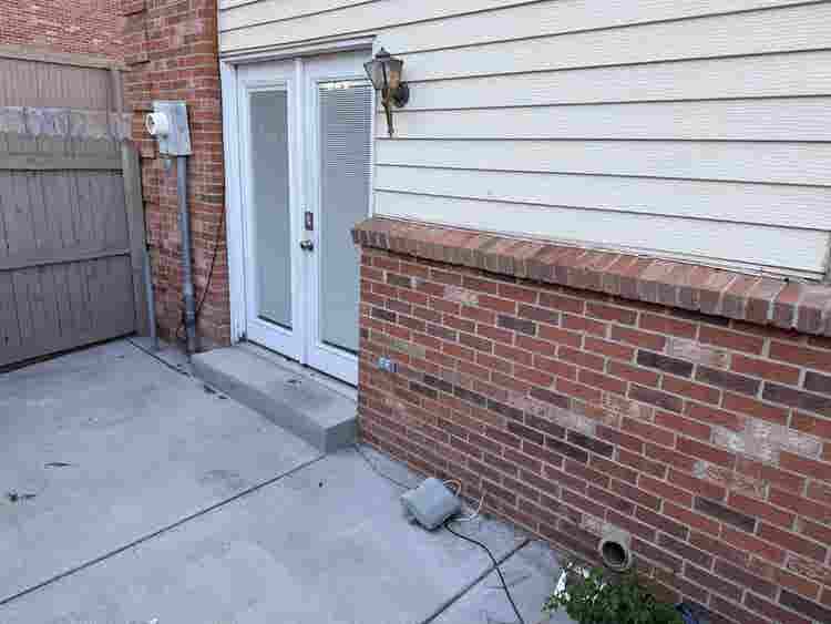 Room to rent 3 Bedroom townhouse by