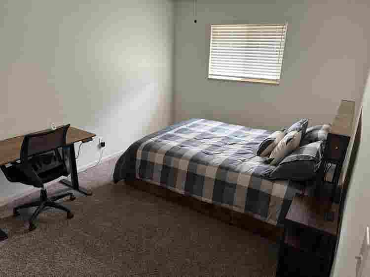 Room to rent 3 Bedroom townhouse by
