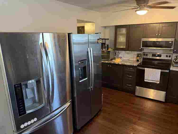 Room to rent 3 Bedroom townhouse by