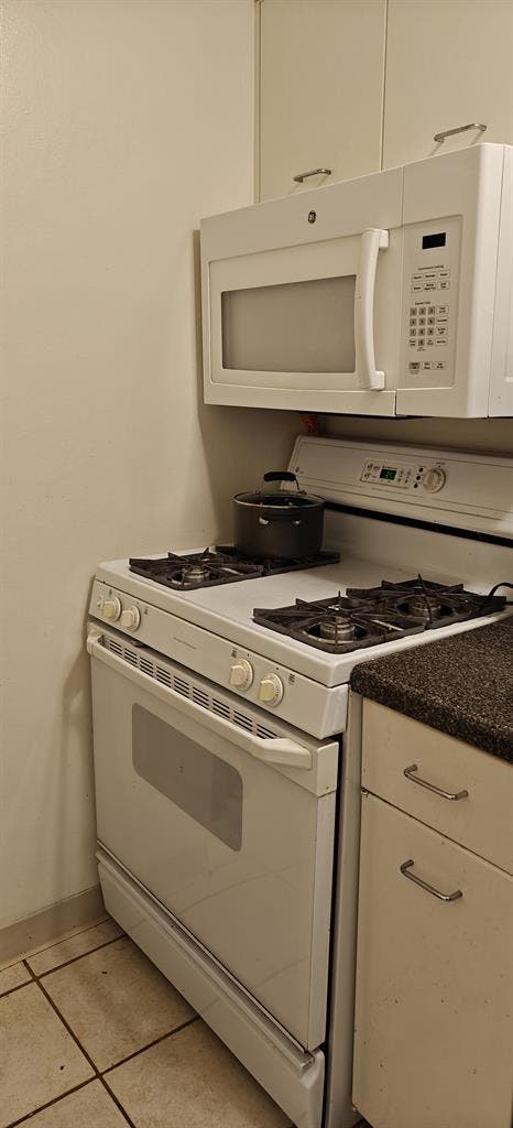 Studio for Rent in Gold Coast