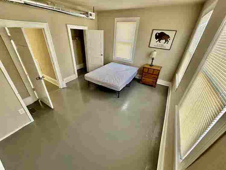 1 BR in Petersburg