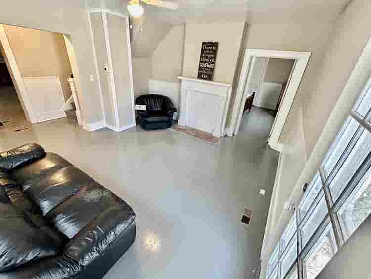 1 BR in Petersburg