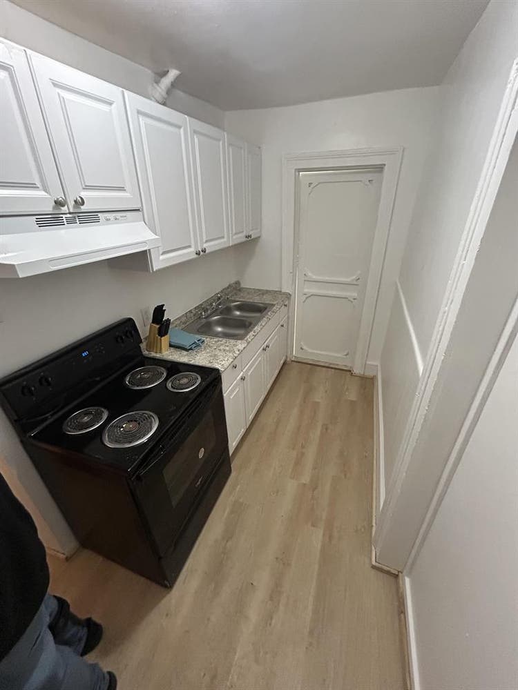 1 BR in Petersburg