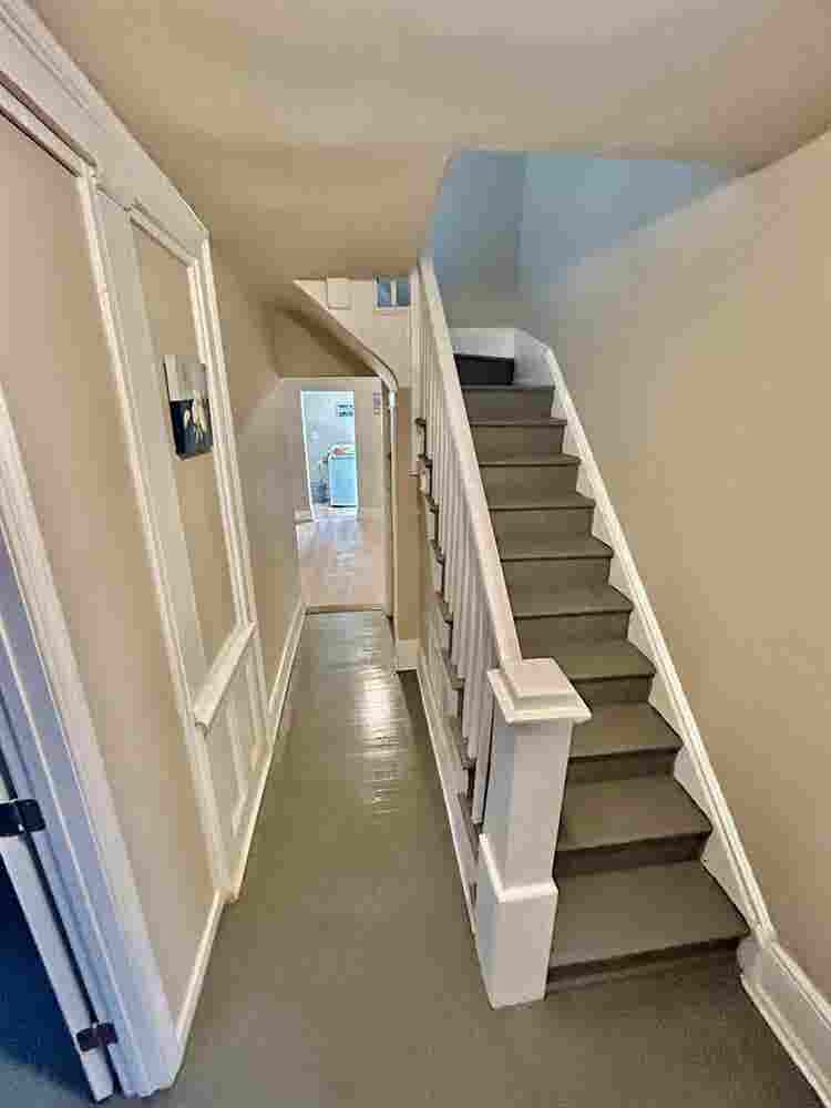 1 BR in Petersburg