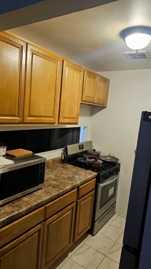 Large Room for Rent