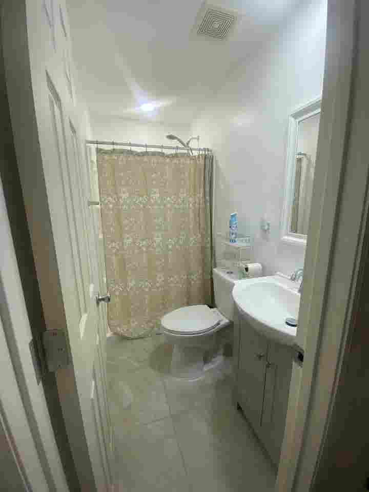 Private Entry Furnished Room