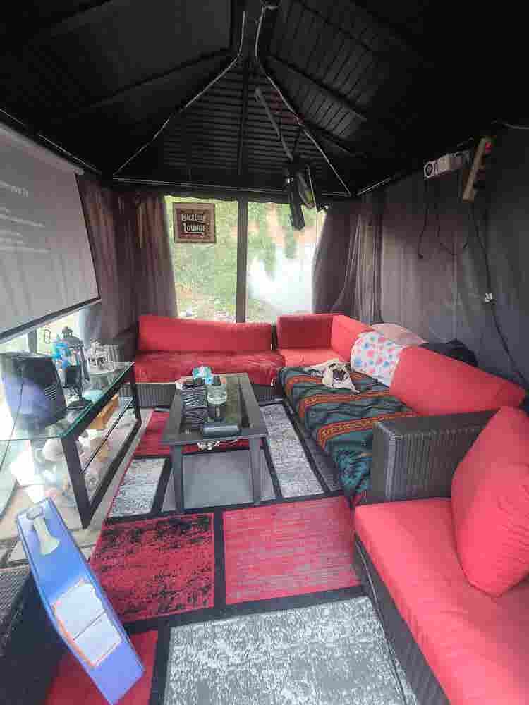 Room for rent in luxury home