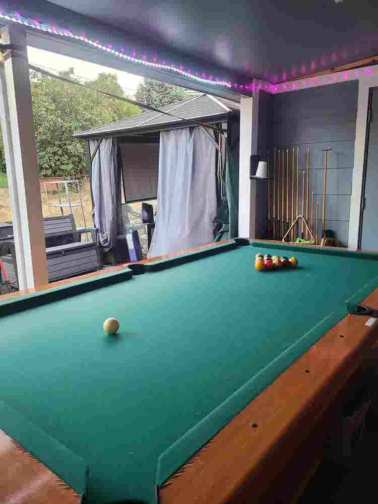 Room for rent in luxury home