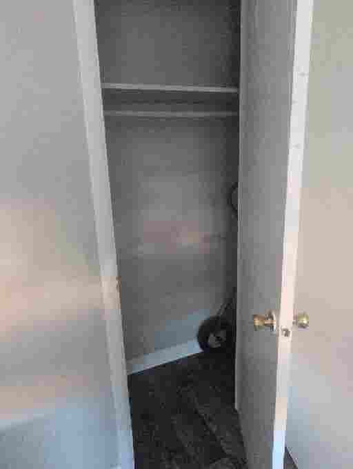 Looking for Roommate :)