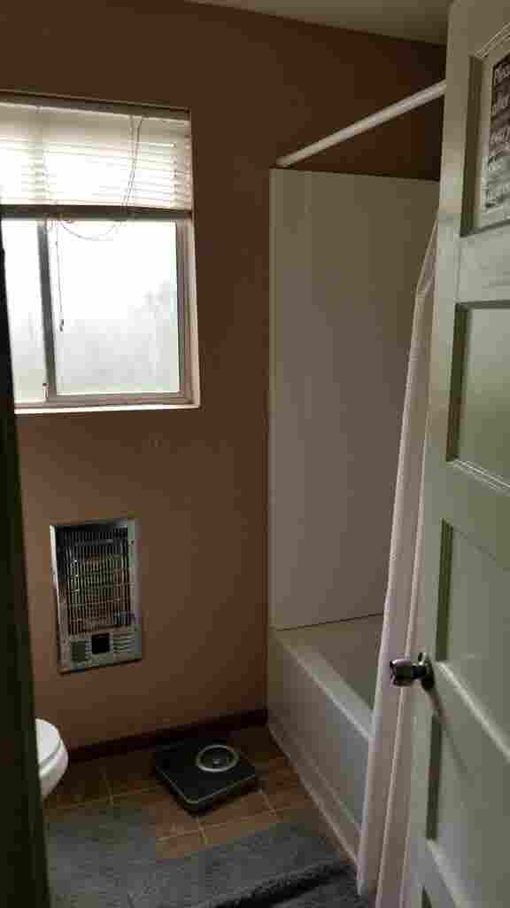 Furnished bed shared bath & kitchen