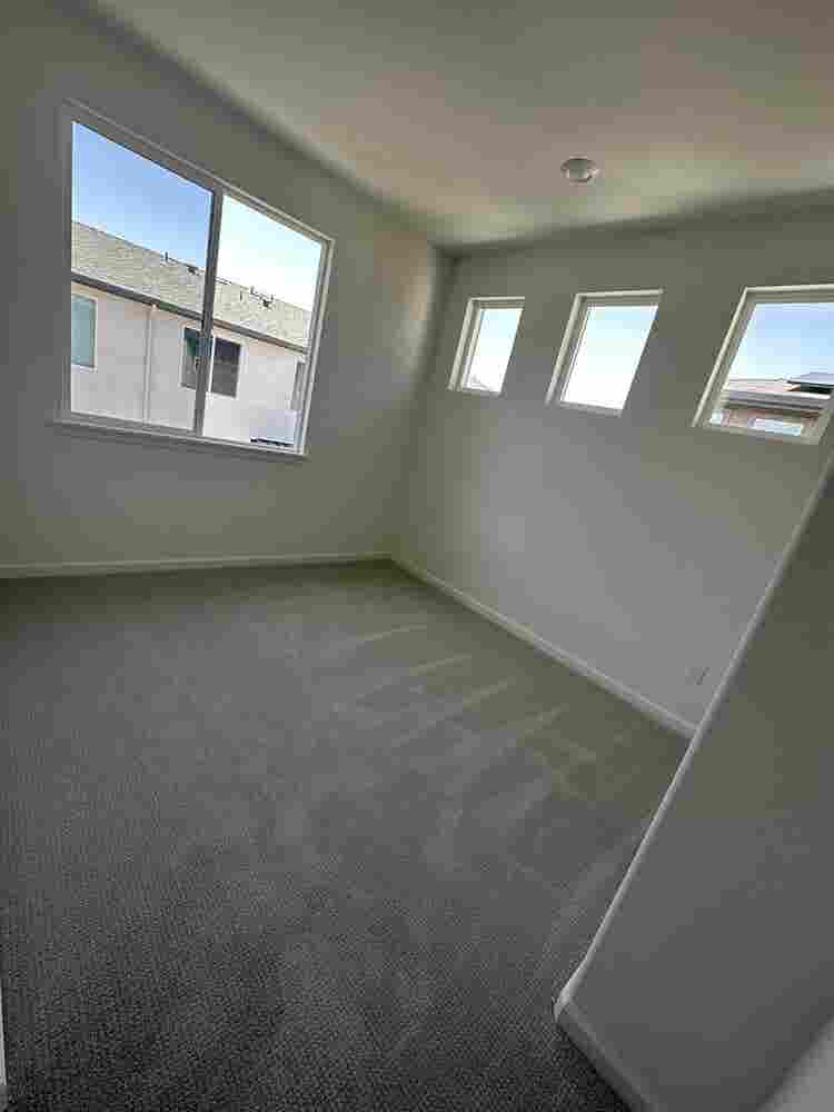 Nr S Hayward BART - Pvt Bed & Bath