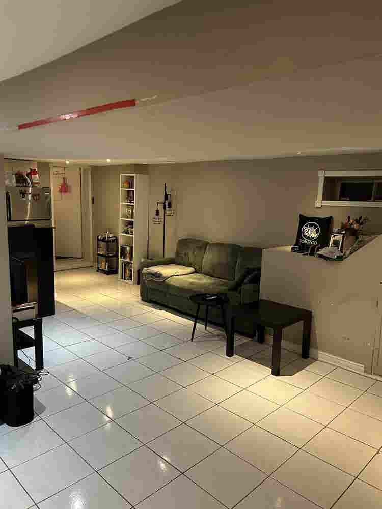 Room Available Nov