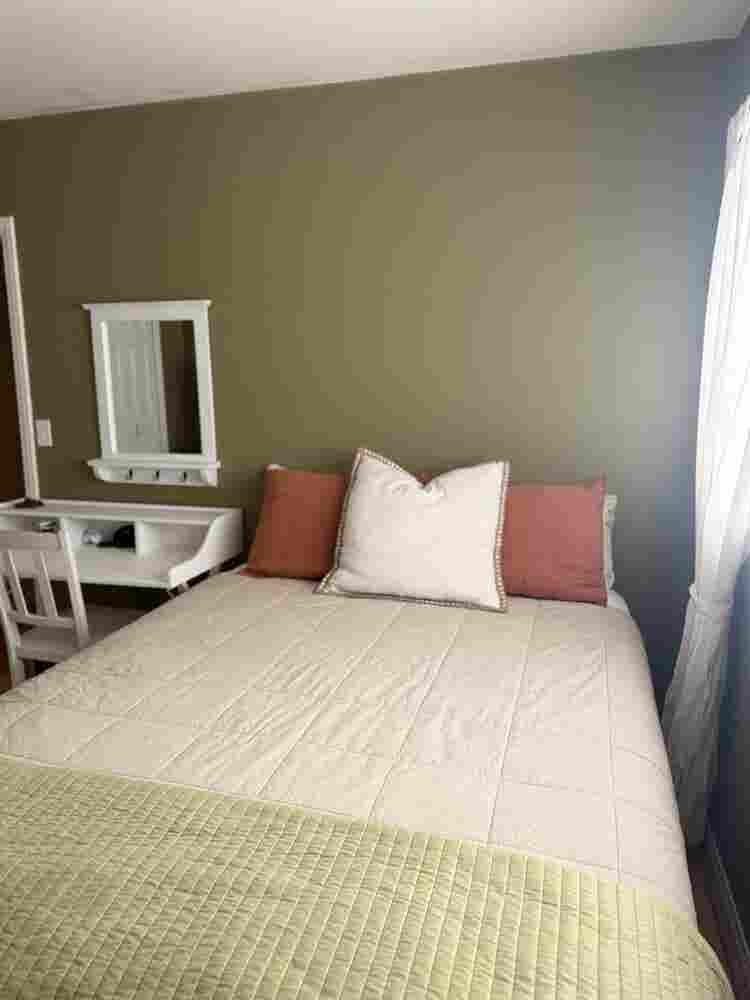 BEACH BUNGALOW ROOM 4 RENT