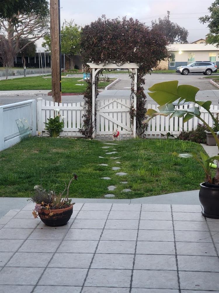 BEACH BUNGALOW ROOM 4 RENT