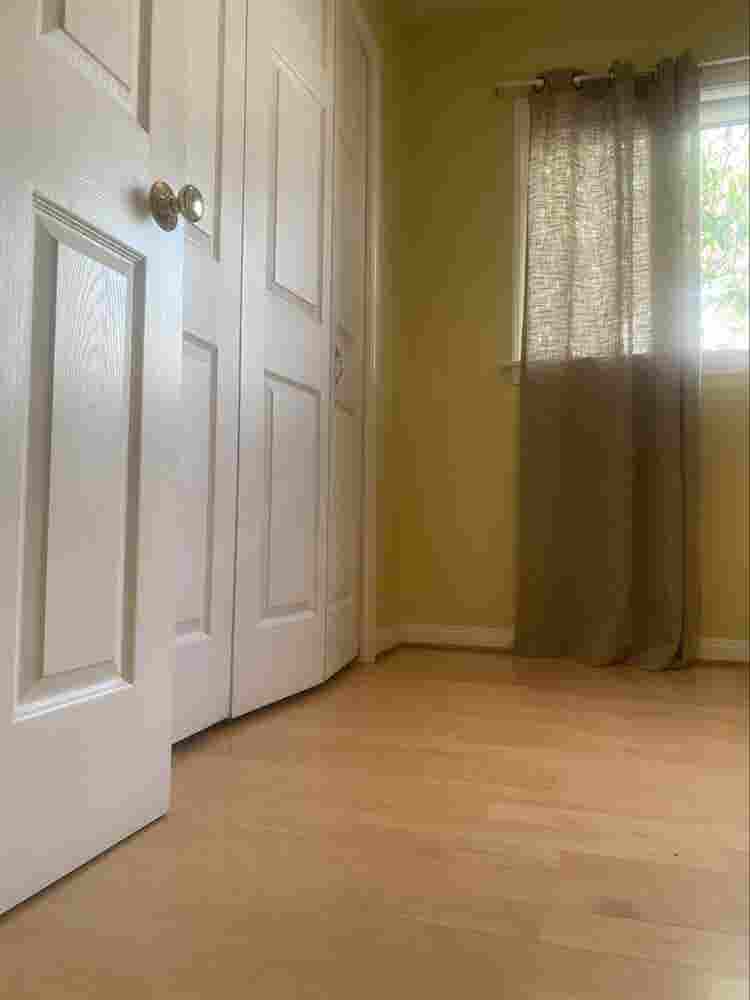BEACH BUNGALOW ROOM 4 RENT