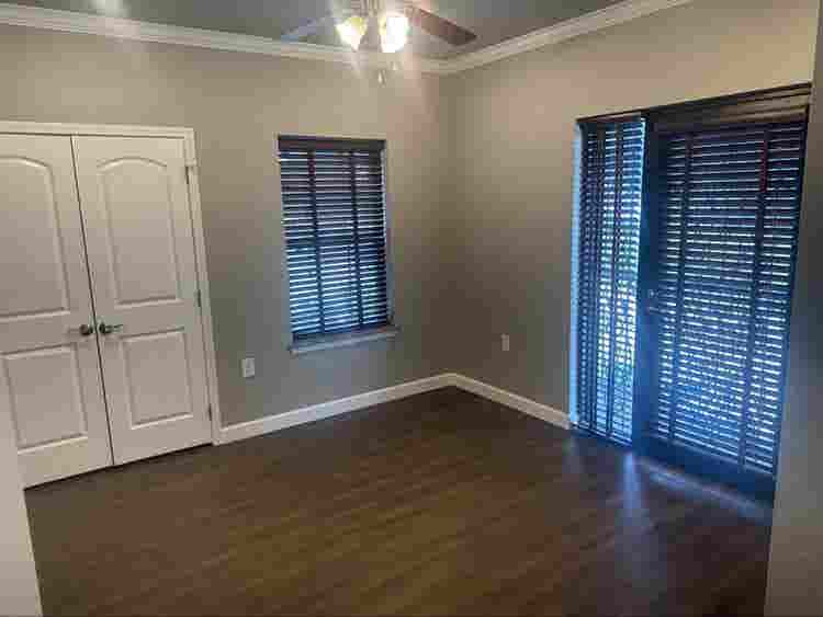 Lookin for a reliable roommate