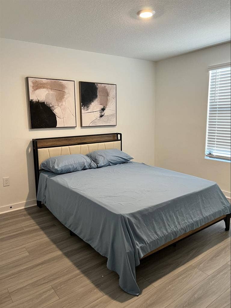 Nice room with private bathroom.