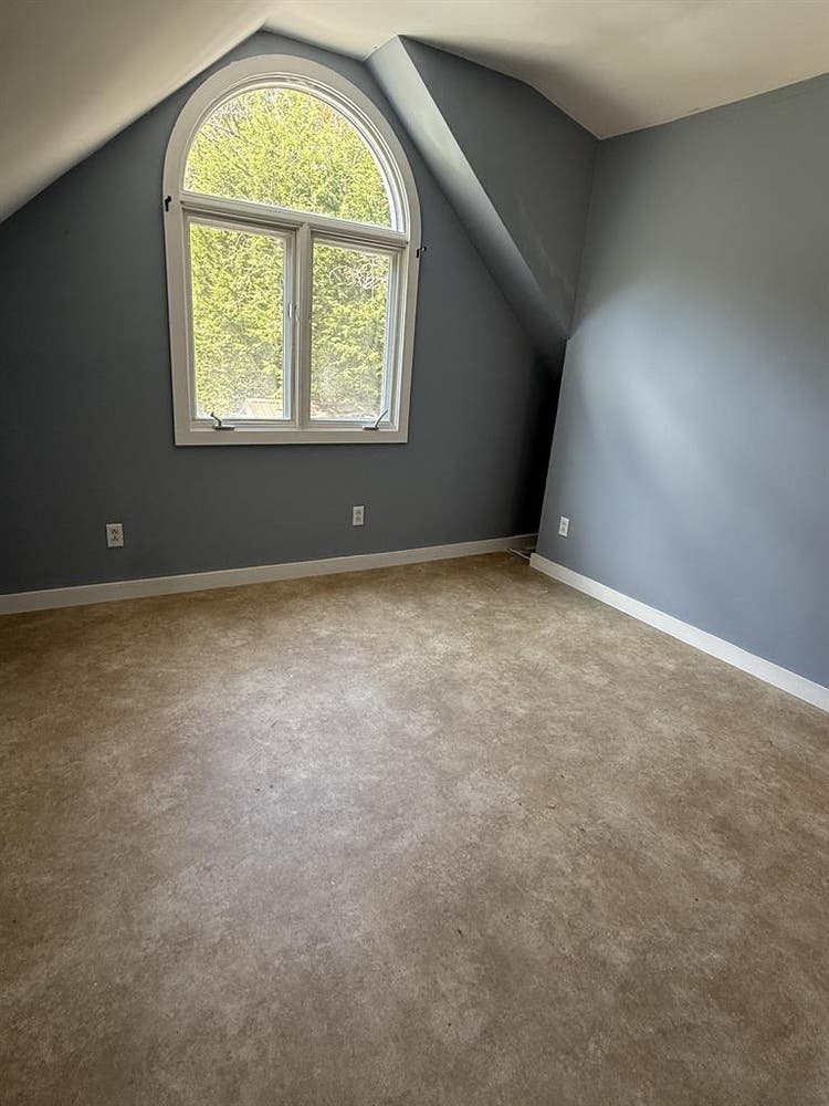 Bright, unfurnished, 1 Brm Apt