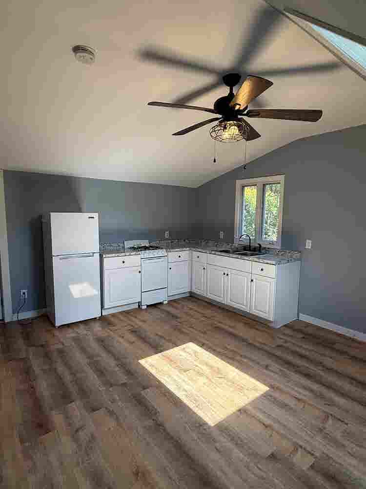 Bright, unfurnished, 1 Brm Apt
