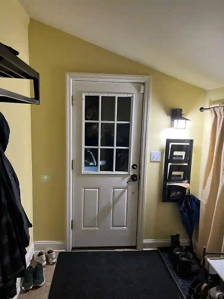 Basement Apartment Private.