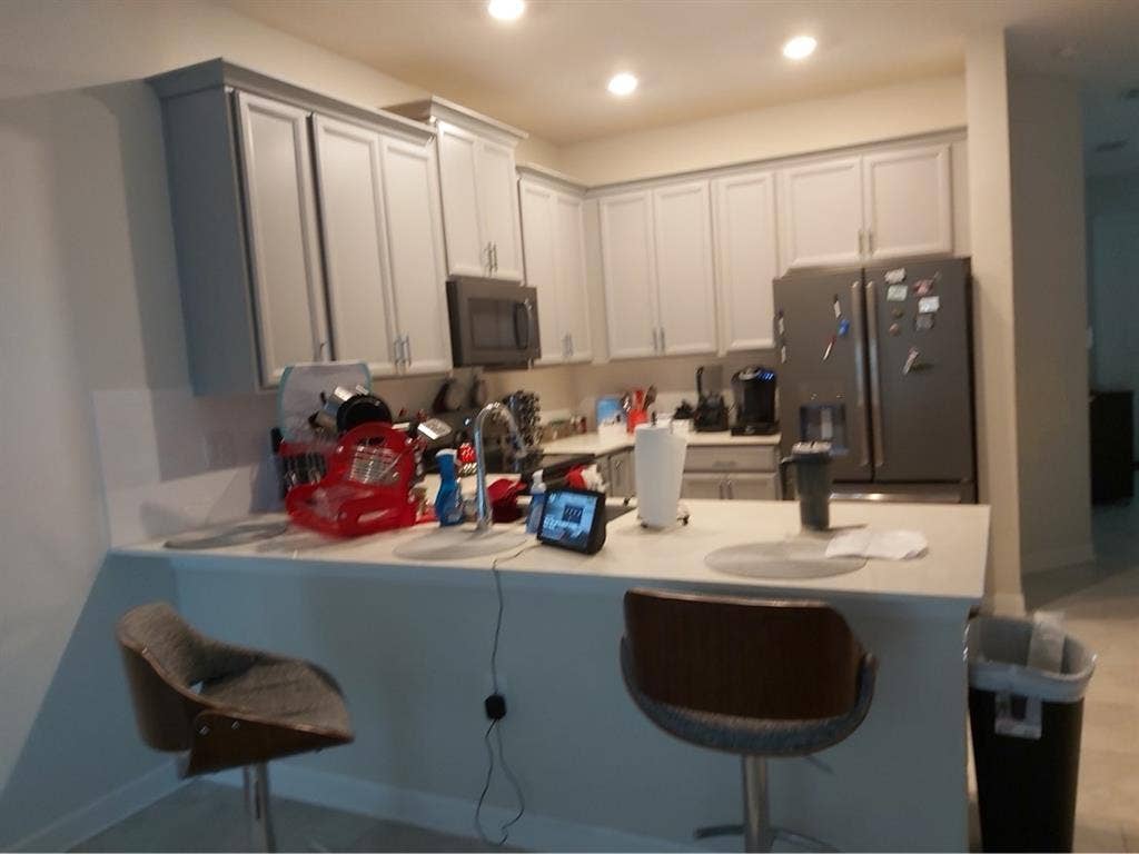 Chill Room | Pet &  Friendly 🌈