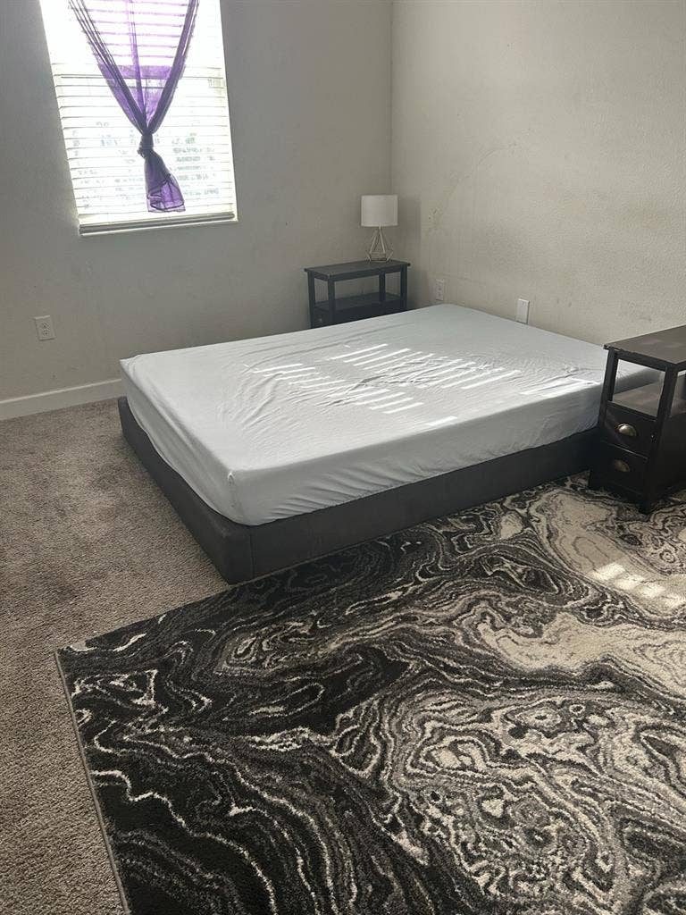 Chill Room | Pet &  Friendly 🌈