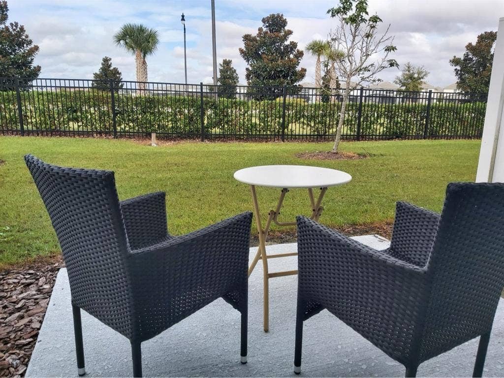 Chill Room | Pet &  Friendly 🌈