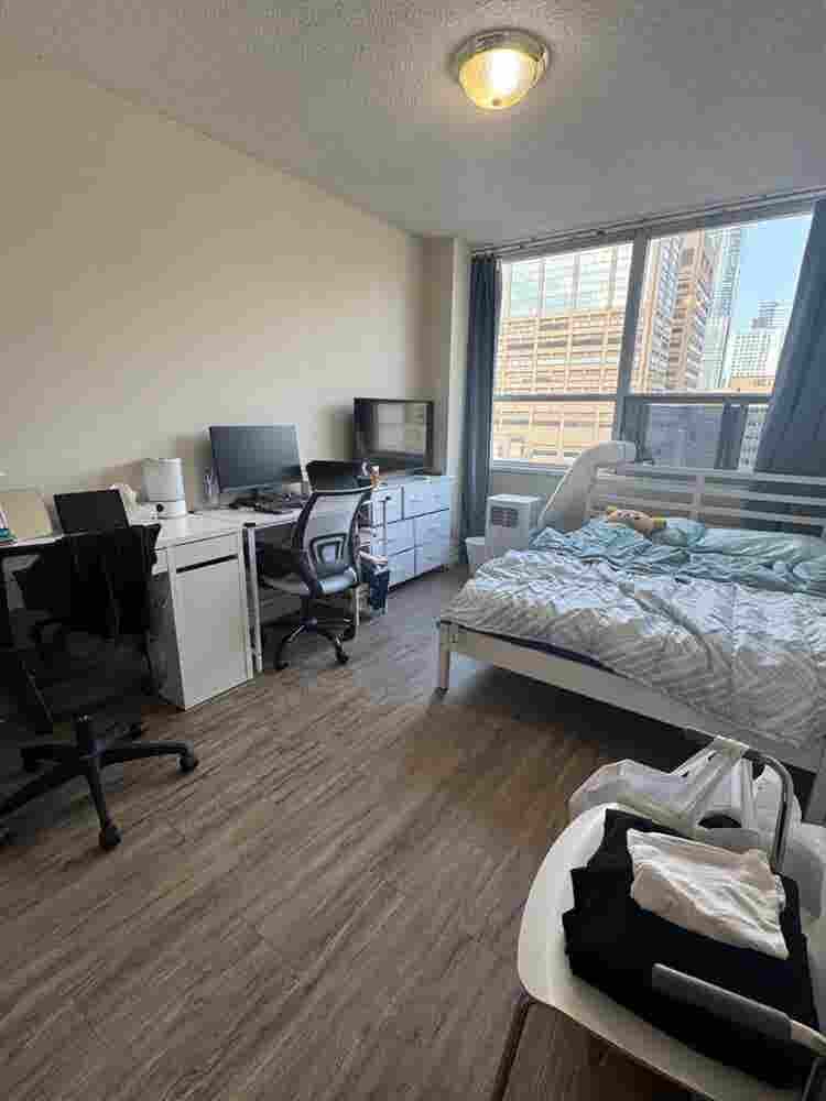 PRIVATE ROOM FOR RENT