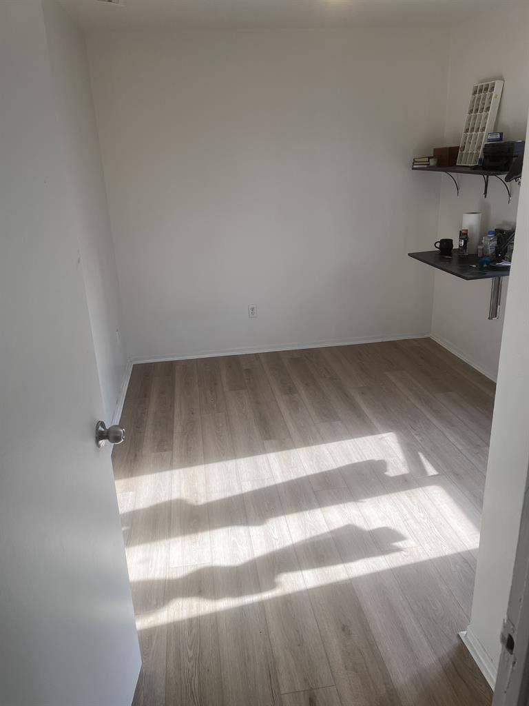 Room for Rent HOLLYWOOD