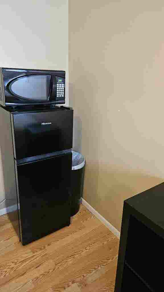 Master bedroom for rent in Glenwood