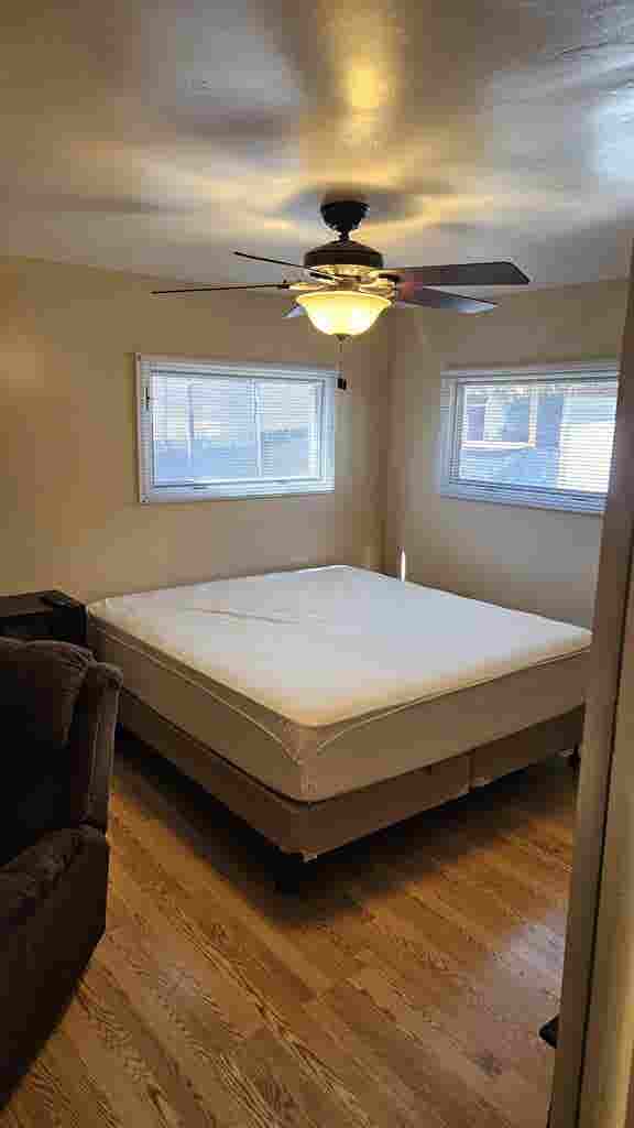 Master bedroom for rent in Glenwood