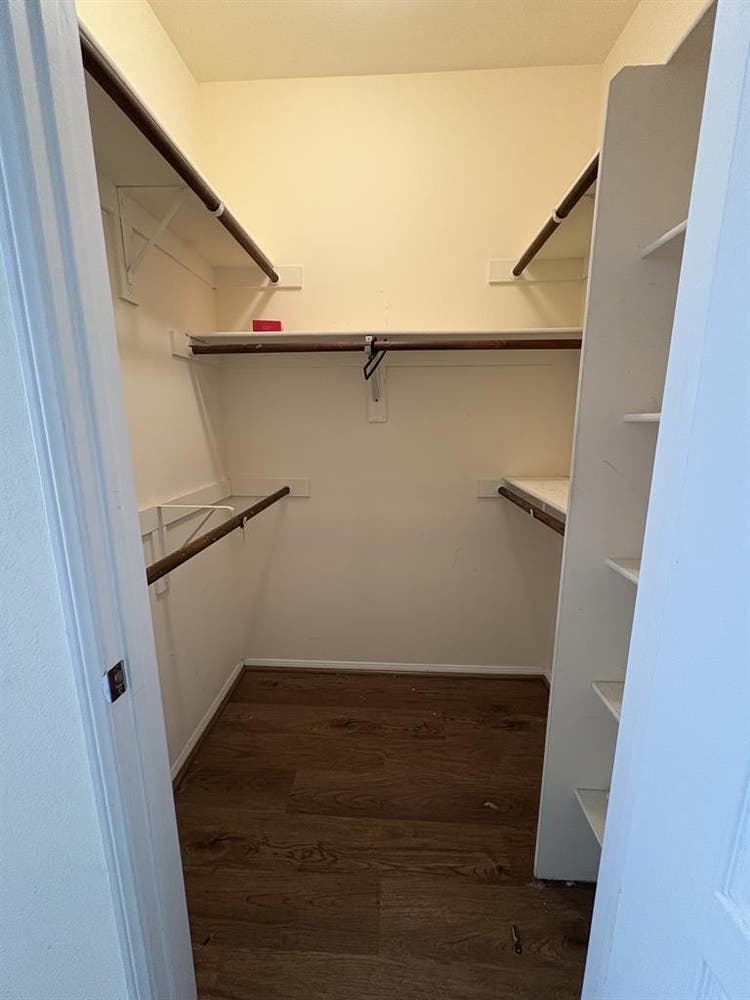 PRIVATE ROOM W/ PRIVATE BATHROOM