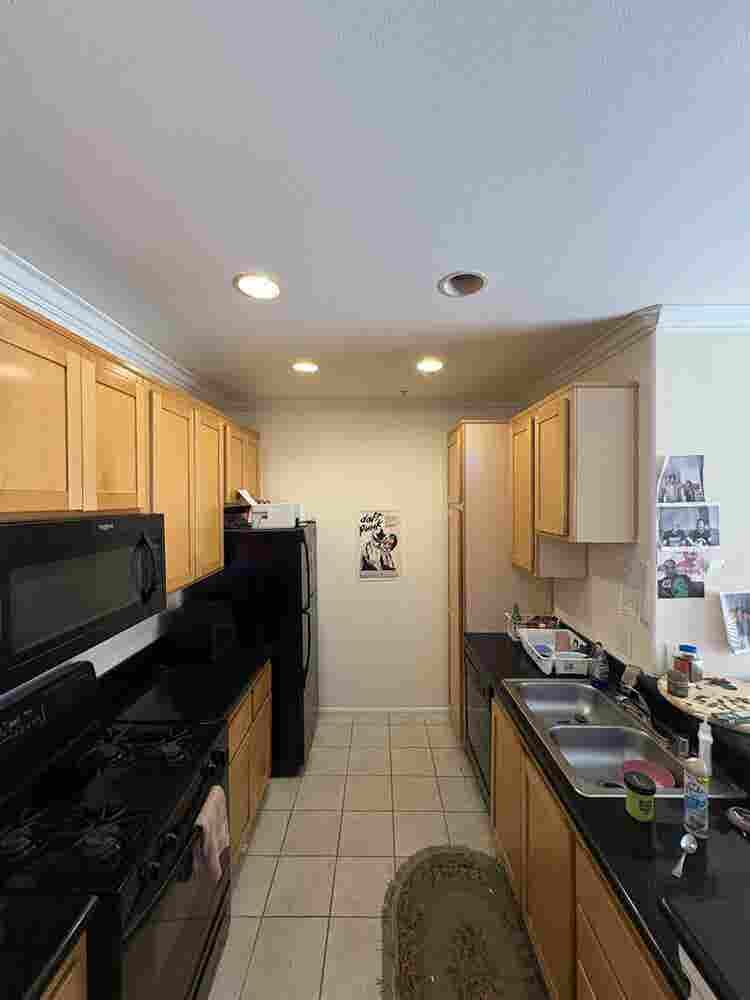 PRIVATE ROOM W/ PRIVATE BATHROOM