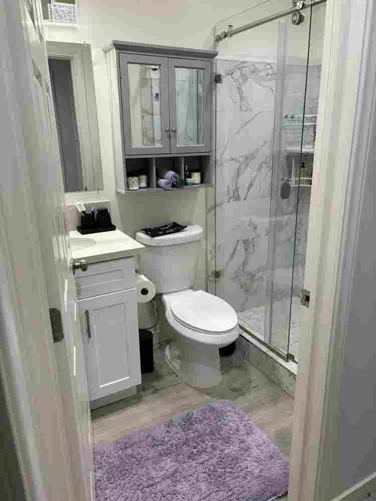 Looking for roommate in Pico Rivera