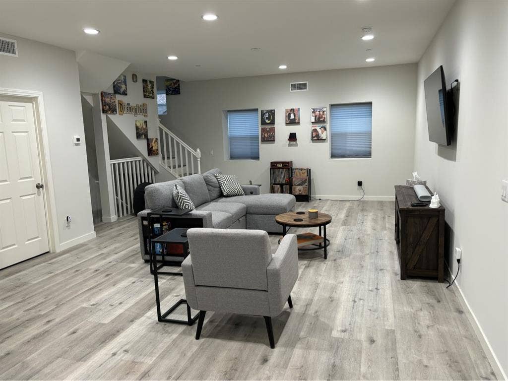Looking for roommate in Pico Rivera