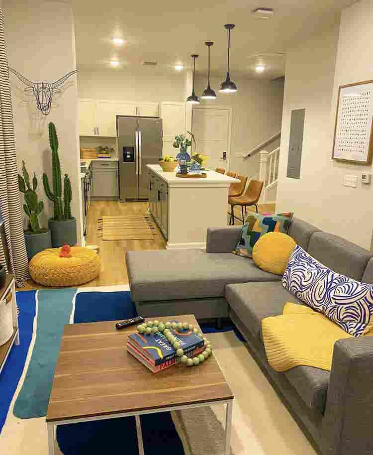SUBLEASE AVAILABLE ASAP