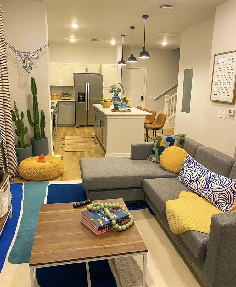 SUBLEASE AVAILABLE ASAP