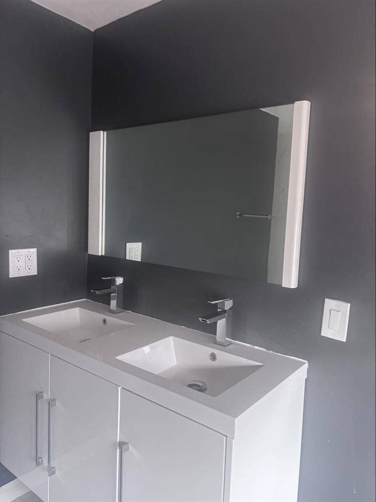 Room for working couples Midtown.