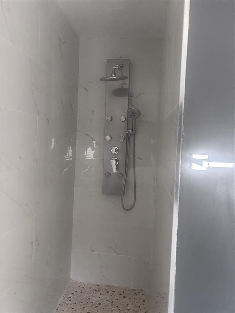 Room for working couples Midtown.