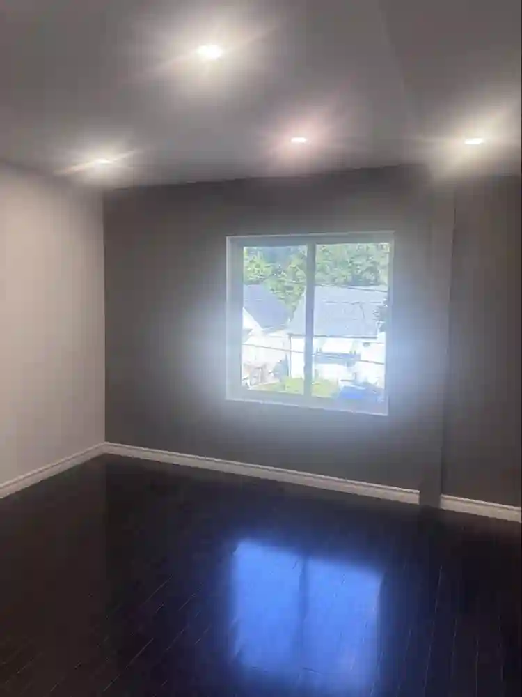 Room for working couples Midtown.