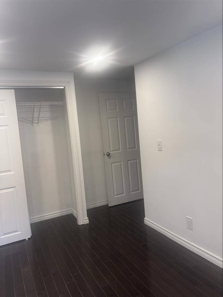 Room for working couples Midtown.