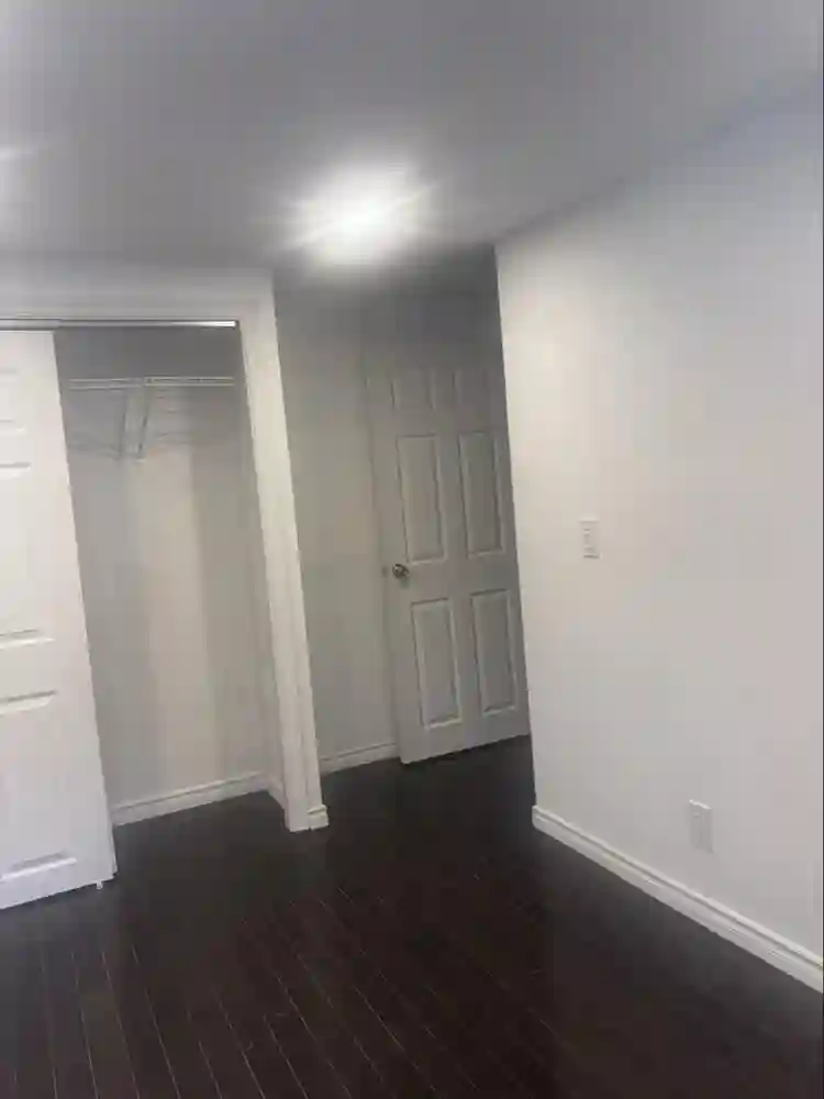 Room for working couples Midtown.