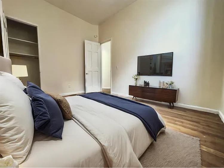 Bright /Spacious Bushwick Apartment