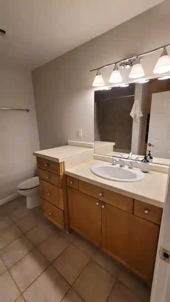 Private Spacious Room!