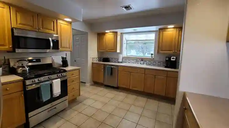 Private Spacious Room!