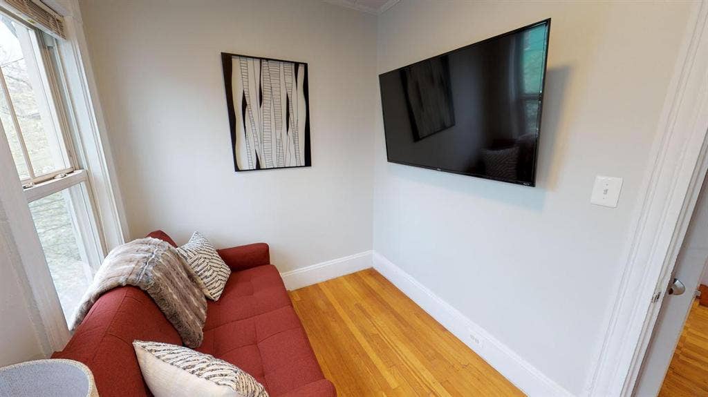 1 BR in Somerville