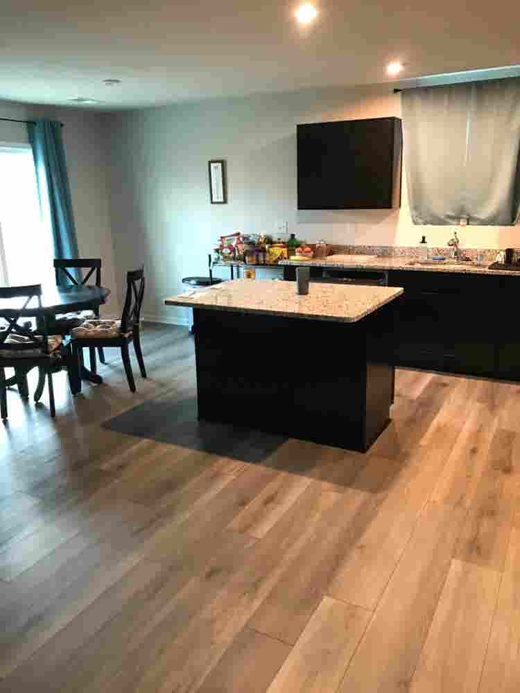 Room for rent available end of Oct